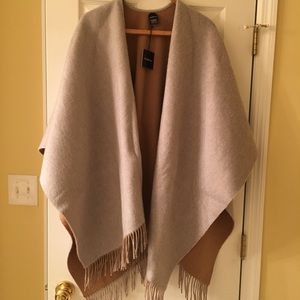 Saks Fifth Avenue Wrap- NWT